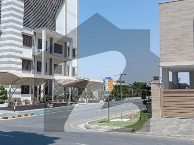 Main Boulevard Next To Corner Ideal Location Luxury 5 Bedrooms House Available Urgent For Rent With All Utilities Near To New Market KFC MCDONALD Park Askari 10 Sector S