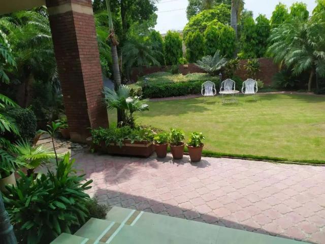 Main cantt osm location Lahore Cantt ID 18751