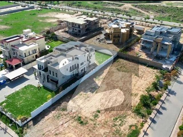 Main Circular Avenue 10 Marla Possesionable Plot | Rare 10 Marla Plot For Sale at walkin g distance to D Markaz Gulberg