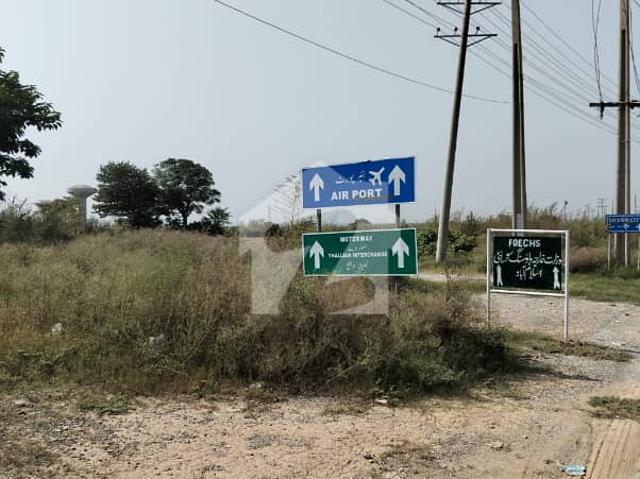 Main double road park side corner plot for sale
