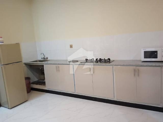 Main Double Road 16 Marla Building Is Available In Murree Road
