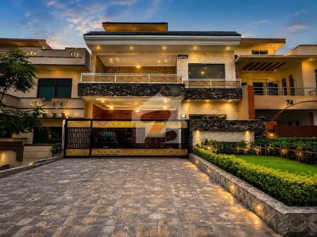 Main Double Road 10 Marla House For Sale In The Perfect Location Of G 13/1