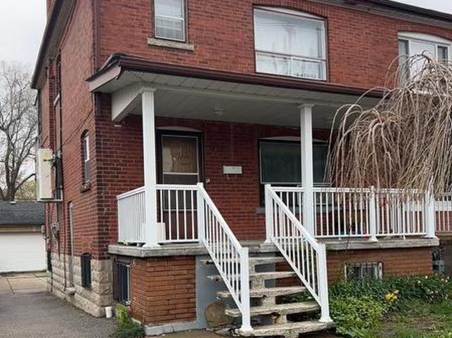 Main Fl 472 Winona Drive, Toronto, ON, M6C 3T7 house for lease | Listing ID C13079 | Royal LePage