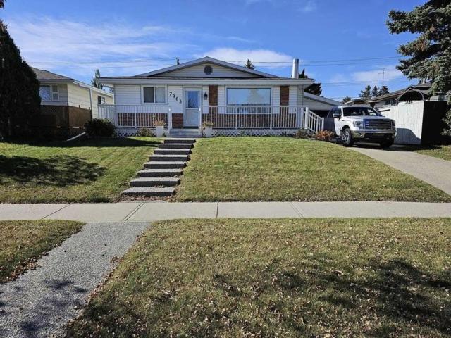 Main Floor of stunning 3 BDRM bungalow + garage parking in Huntington Hills