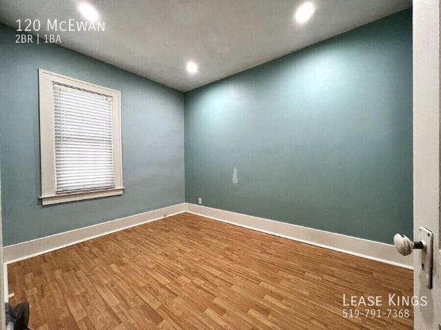 Main Floor Unit Minutes from the Detroit River & U of W