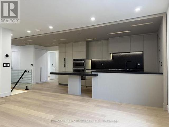 Main Floor 189 Lloyd Avenue, Newmarket, ON, L3Y 5L4 house for lease | Listing ID N13041 | Royal LePage