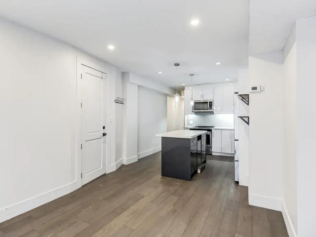 Main Floor 1989 Davenport Road