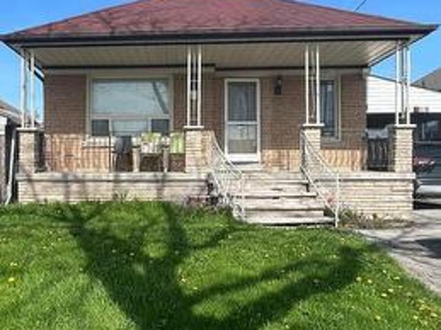 Main Floor 107 Lilian Dr Drive, Toronto, ON, M1R 3W4 house for lease | Listing ID E13120 | Royal LePage