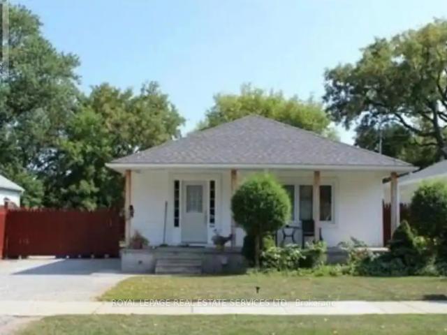 MAIN FLOOR 132 ELMWOOD ROAD