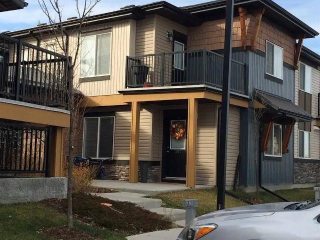 Bright End Unit | Heat+Water Included | Next to Chinook Winds Park