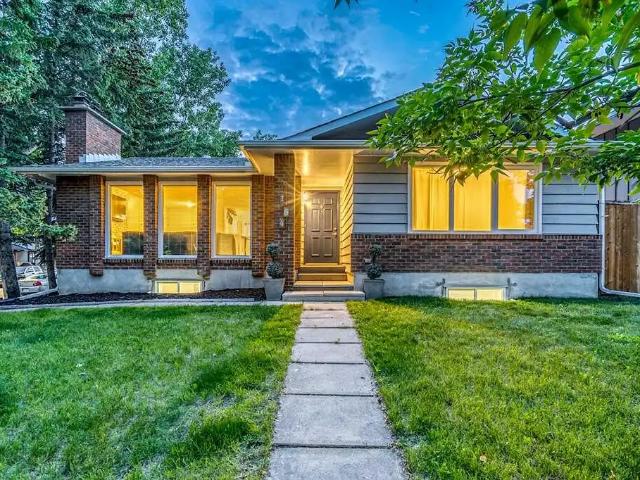 Main Floor 3 bedroom and 2 bath on quite street of Midnapore