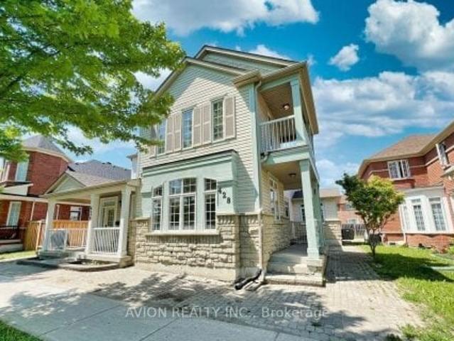 Main Floor 428 Bur Oak Avenue