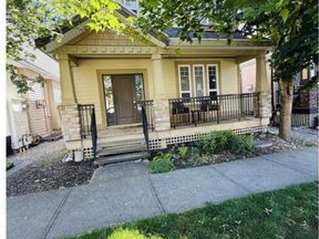 Main Floor 7111 B Street, Surrey, BC, V4N 5Z4 house for lease | Listing ID R3133 | Royal LePage