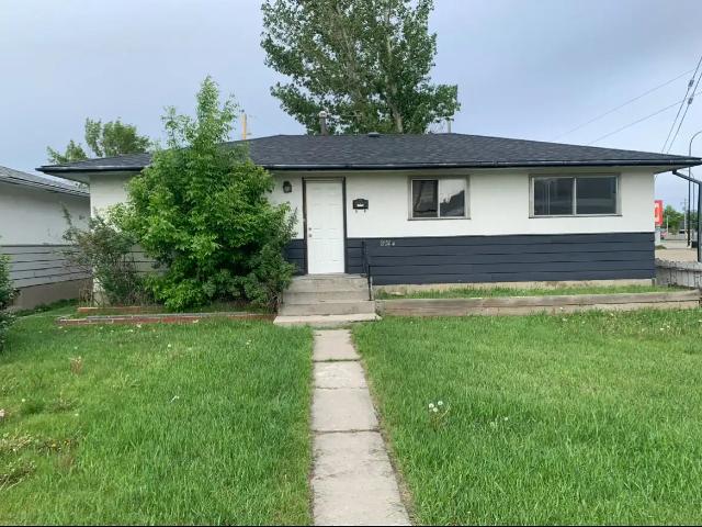 RECENTLY REDUCED * Main Level of Bungalow Home 3 Bedrm, Recently Renovated!