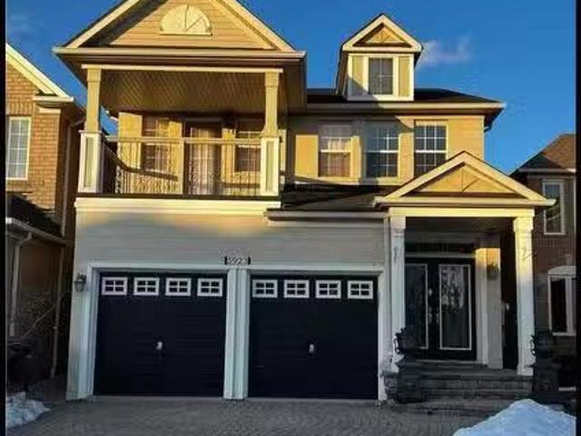 Main Level 5923 Sidmouth Street, Mississauga, ON, L5V 2Z3.