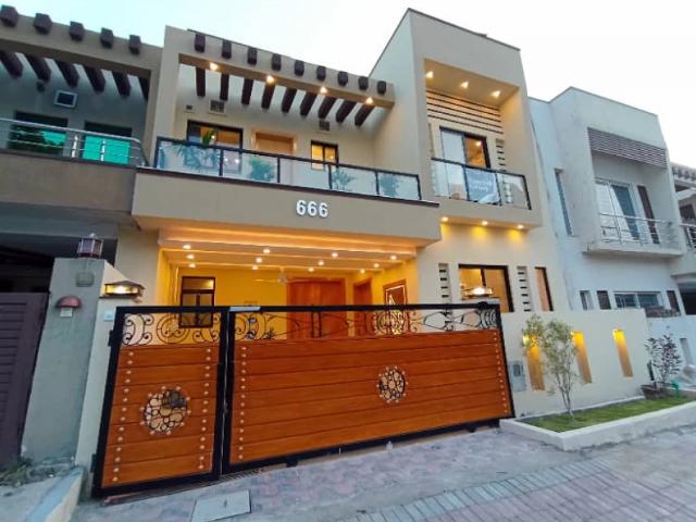Main Road 7 Marla New House For Sale Bahria Town Phase 8 Umer Block Rw Rawalpindi Bahria Town Rawalpindi ID 84403