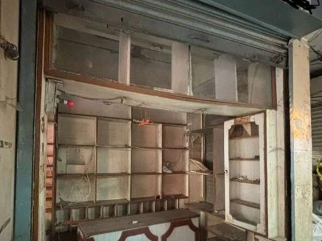 Main Road Inside Complex Front Shop Commercial Shop 102 Sq. Ft. in Naka Hindola Lucknow Listing ID: #10157
