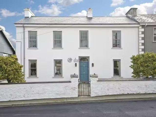 Main Street, Newport, Co. Tipperary is for rent