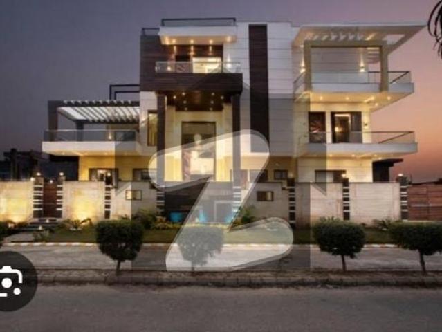 Main shaheed e millat bungalow for sale. Shaheed Millat Road