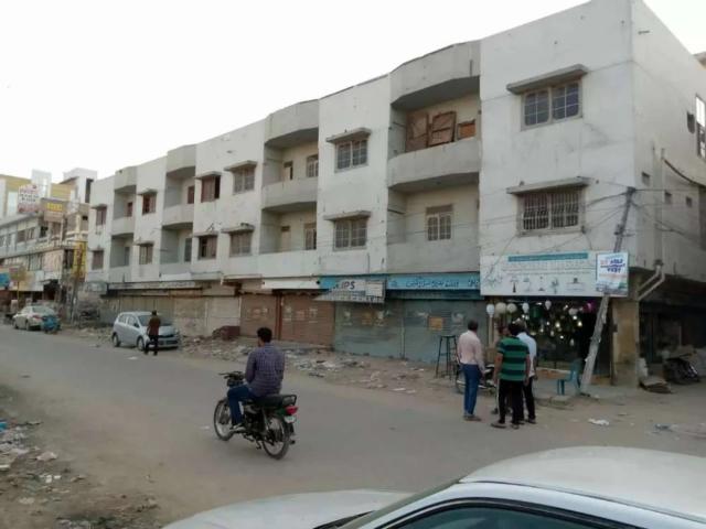 Main U.P More Main 320 Sqft Road 10 Shop Size 10x12 k Sath Ground+2 Karachi Gulshan E Iqbal Block 4 ID 29304