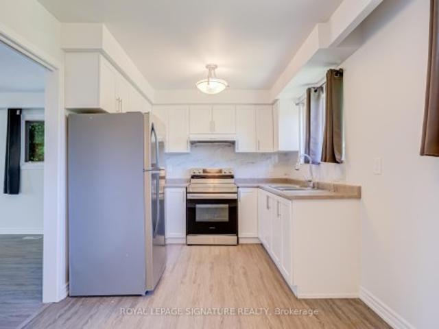 Main 141 Oakmeadow Boulevard, Toronto, ON, M1E 4H2 house for lease | Listing ID E13511 | Royal LePage
