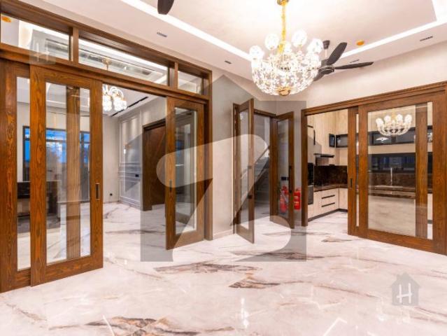 Main 150 Ft Road 10 Marla Brand New Luxury Modern Design House For Sale DHA Phase 7