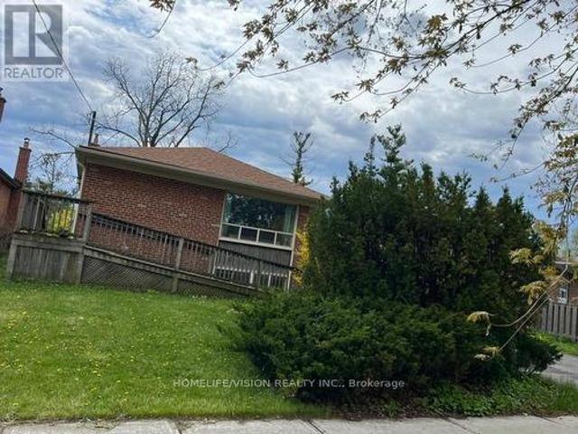 Main 19 Danube Drive, Toronto, ON, M1R 1Z9 house for lease | Listing ID E13138 | Royal LePage