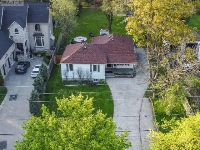 MAIN 126 WELDRICK ROAD W