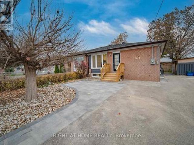 Main 250 Beechy Drive, Richmond Hill, ON, L4C 2X7 house for lease | Listing ID N13573 | Royal LePage