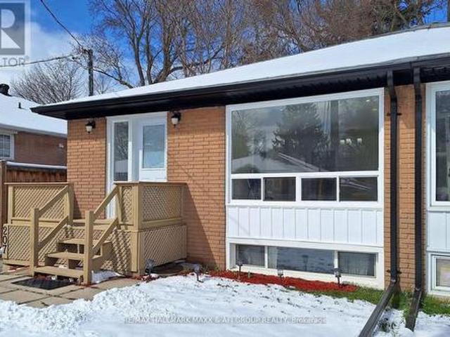 Main 207 Septonne Avenue, Newmarket, ON, L3Y 2W5 house for lease | Listing ID N13548 | Royal LePage
