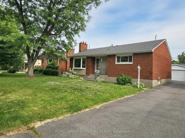 Main 2368 Drury Lane, Parkway Park Queensway Terrace S And Area, ON, K2C 1G5 house for lease | Listing ID X12907 | Royal LePage
