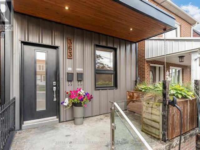 Main 363 Boon Avenue, Toronto, ON, M6E 4A4 house for lease | Listing ID W13441 | Royal LePage