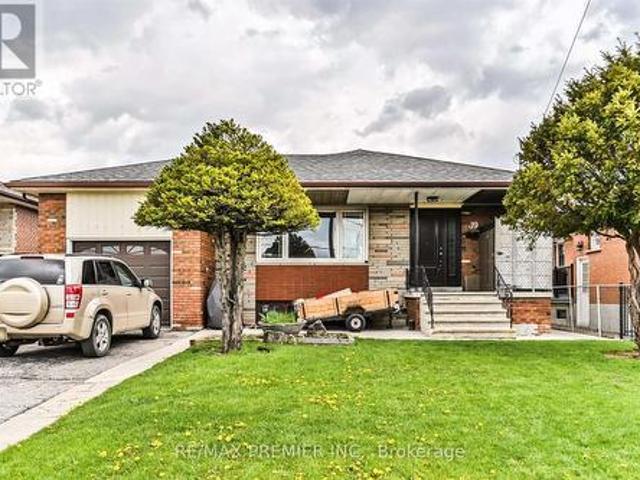 Main 39 Jocada Road, Toronto, ON, M6L 2J4 house for lease | Listing ID W13466 | Royal LePage
