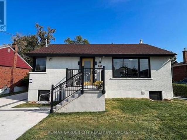 Main 670 Upper Wentworth Street, Hamilton Centremount, ON, L9A 3R1 house for lease | Listing ID X13547 | Royal LePage
