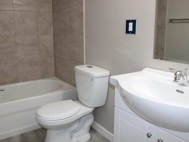 Mainstreet on 33rd Studio Apartment for Rent at 1110 Avenue W N, Saskatoon, SK S7L 3H8 Massey Place