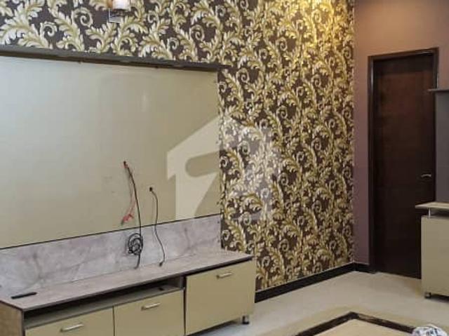 Maintain portion for sale in gulshan e iqbal with roof
