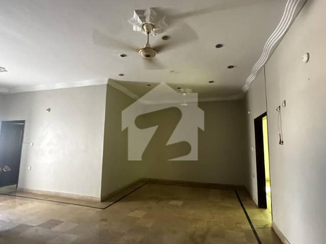 Maintained upper portion for rent