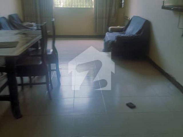 Maintained 3 bed d/ flat for rent in block 13 a, gulshan e iqbal