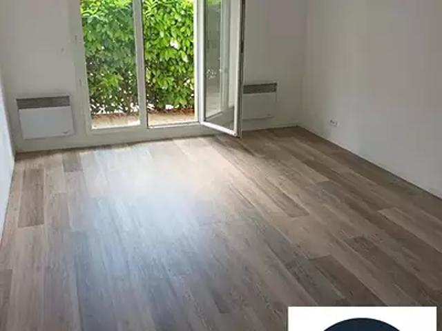 Maintenon 28130 Location appartement 2 pièces t2 terrasse parking