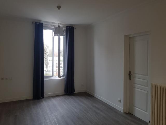 MAINTENON CENTRE VILLE 3 PIECES