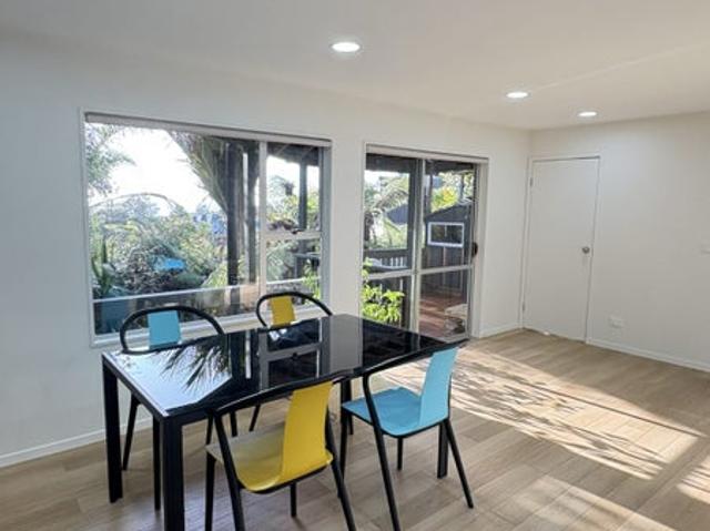 mairangi bay, 2 bedrooms