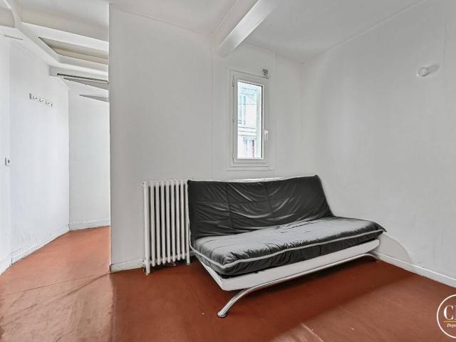 MAIRIE DE MONTREUIL Appartement 1 pièce s 14.66 m2