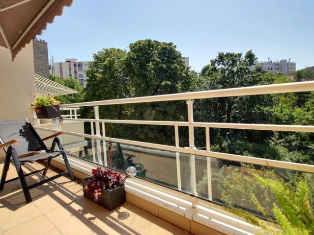 MAIRIE D'ISSY: T4 98,61 m2 terrasse 2 parkings