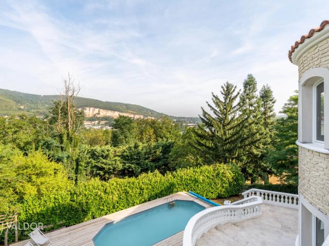 Maison/Villa 8 pièces