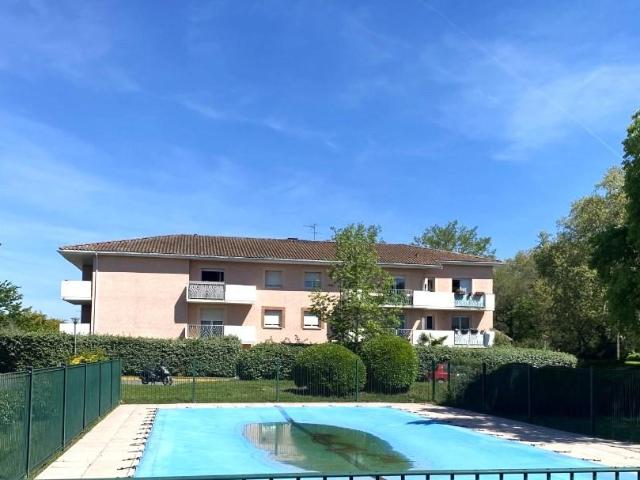 Maison/Villa: clim, jardin, piscine, 1000€ TTC