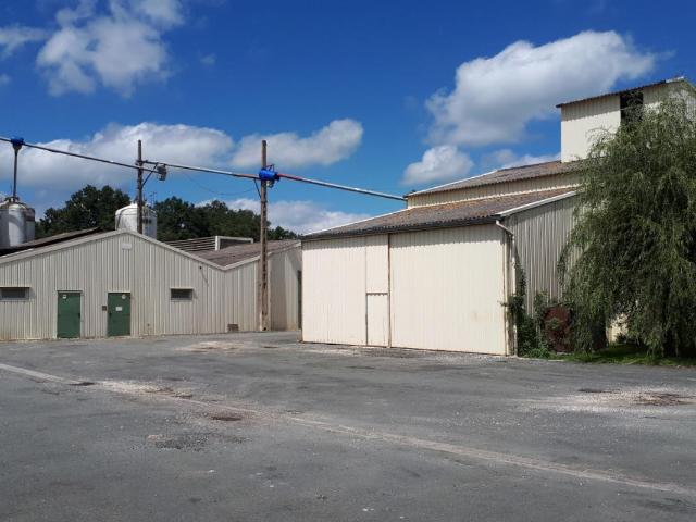 Maison 3 200 m²