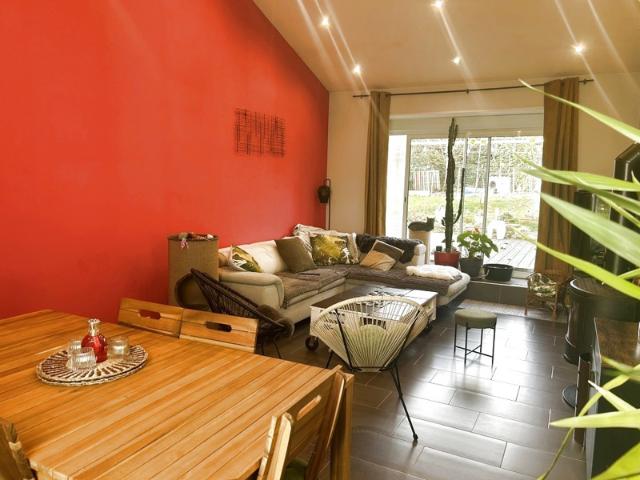 Maison 3 ch + maison 2 ch jardins