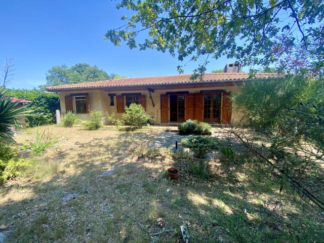 Maison 3 chambres 567m2 de terrain LE TAILLAN MEDOC