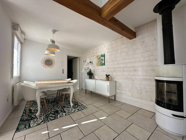 Maison 3 chambres 2 salles d'eau et dépendance à Saint Doulchar
