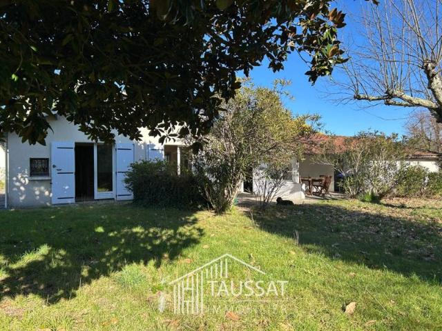 MAISON 3 CHAMBRES ANNEXE ET GARAGE CASSY